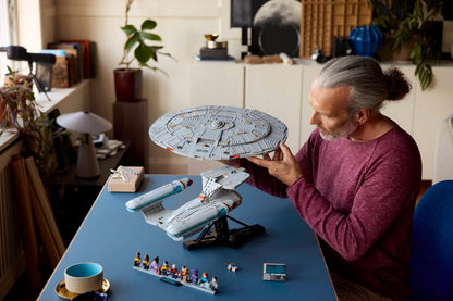 Star Trek: U.S.S. Enterprise NCC-1701-D™ - 10356