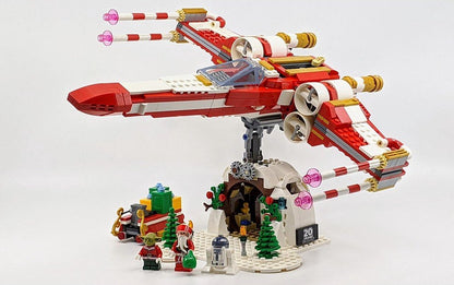 Employee Exclusive - Christmas X-wing - 4002019