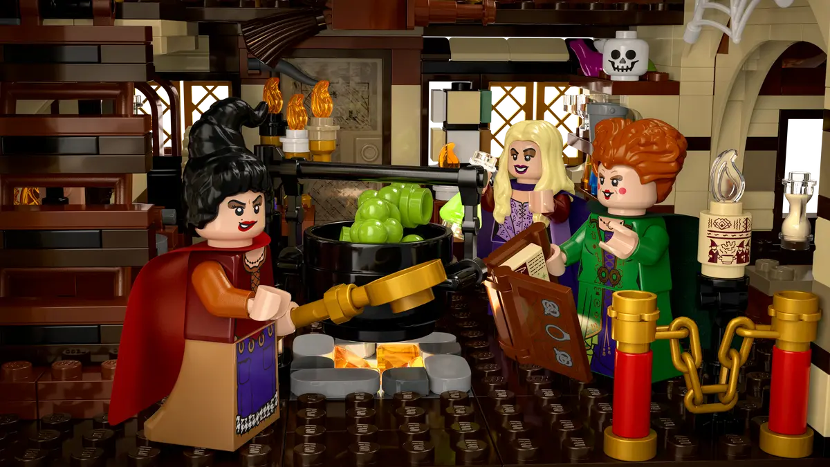 Disney Hocus Pocus: het huisje van de Sanderson-zussen - 21341