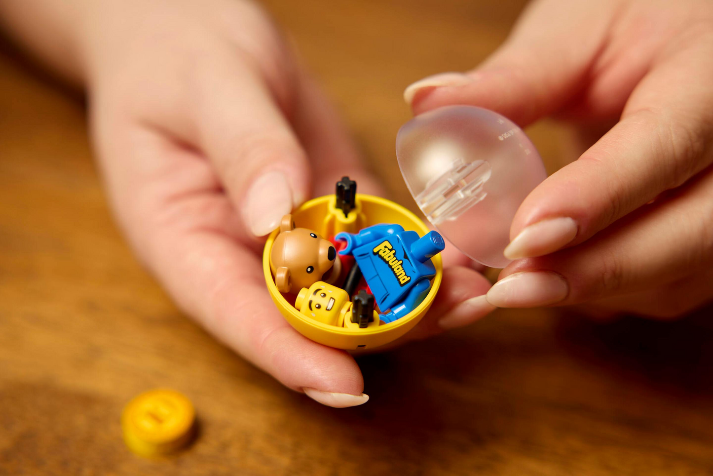 Minifigure Dispenser - 21358
