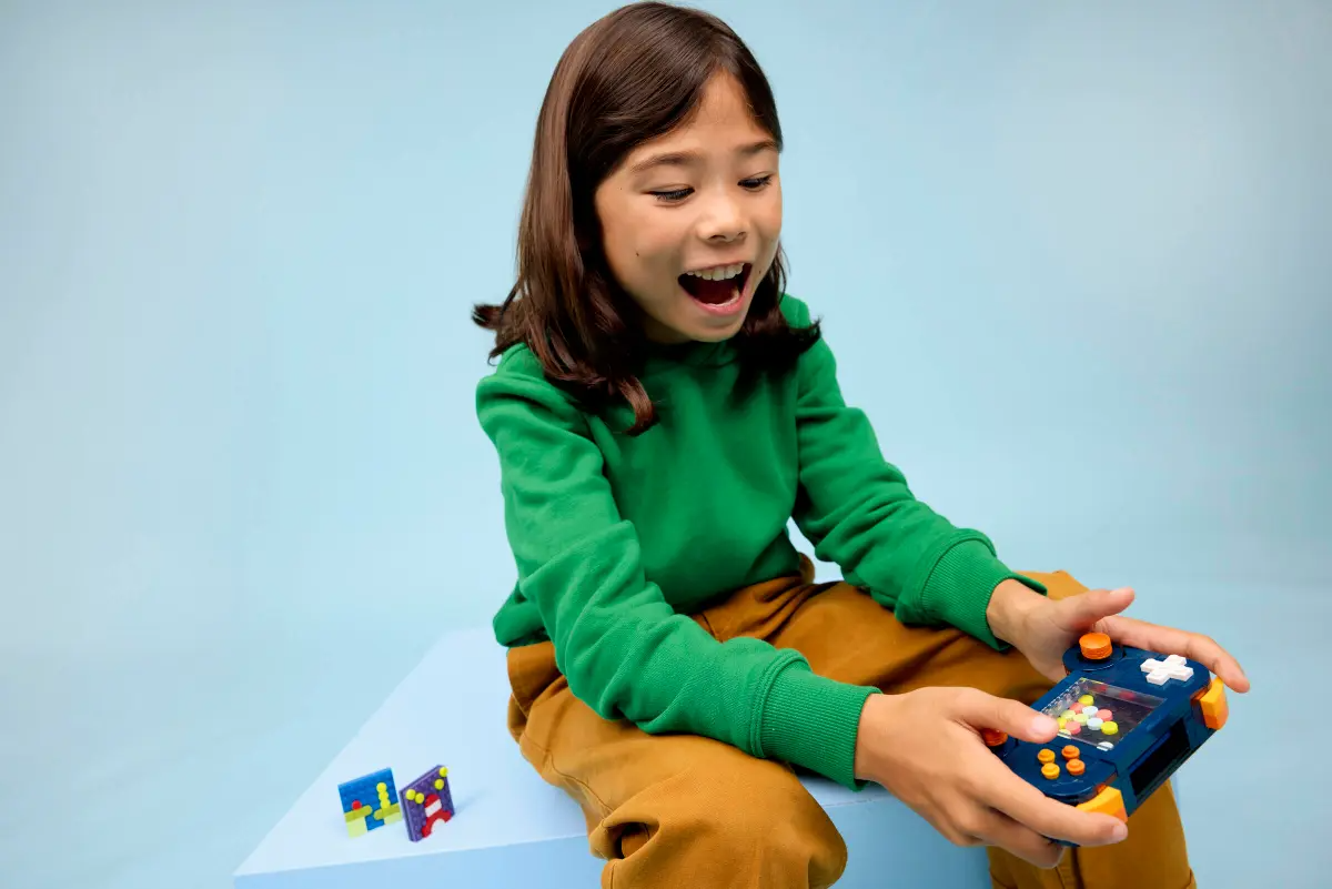 Retro game console - 31380