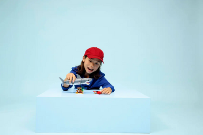 Wild shark with treasure chest - 31381