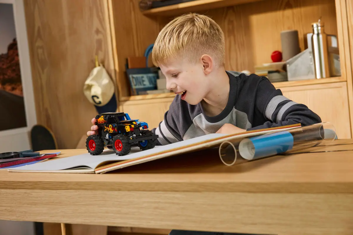 Monster Jam™ Grave Digger™ vuur en ijs - 42219