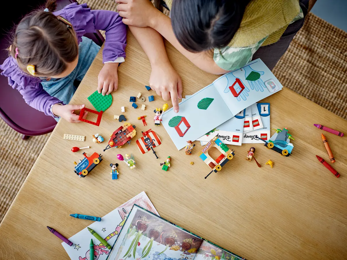 Disney feesttrein - 43212