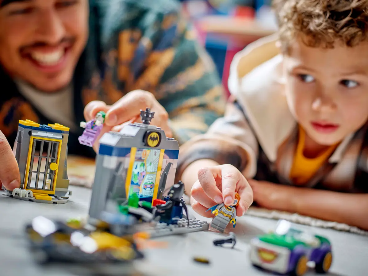 De Batcave™ met Batman™, Batgirl™ en The Joker™ - 76272