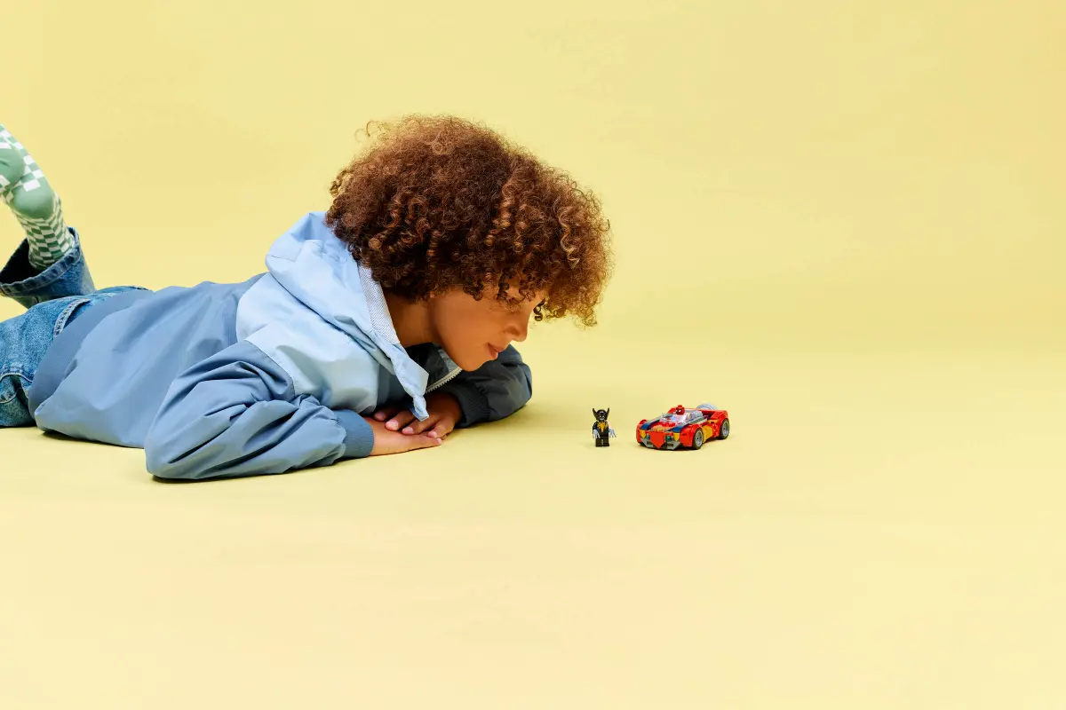 Spider-Man car vs. Venomized Wolverine - 76336