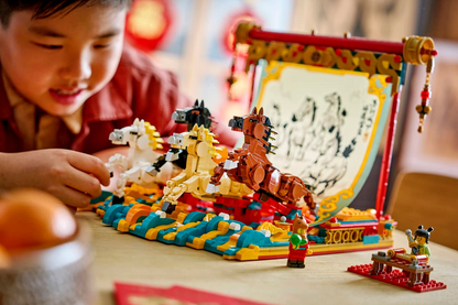 Display with galloping horses - 80119