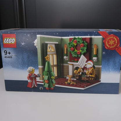 Mr & Mrs Claus' Living Room - 40489