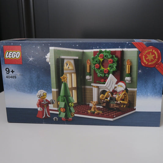 Mr & Mrs Claus' Living Room - 40489