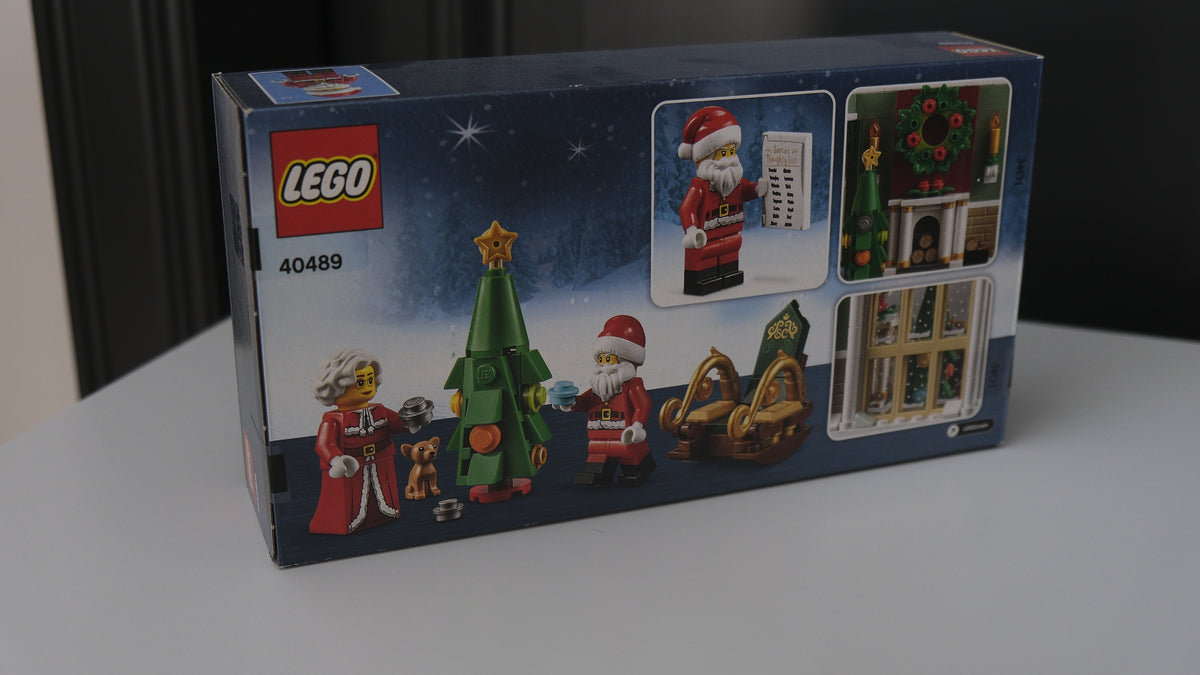 Mr & Mrs Claus' Living Room - 40489