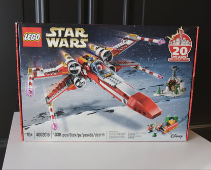 Employee Exclusive - Christmas X-wing - 4002019