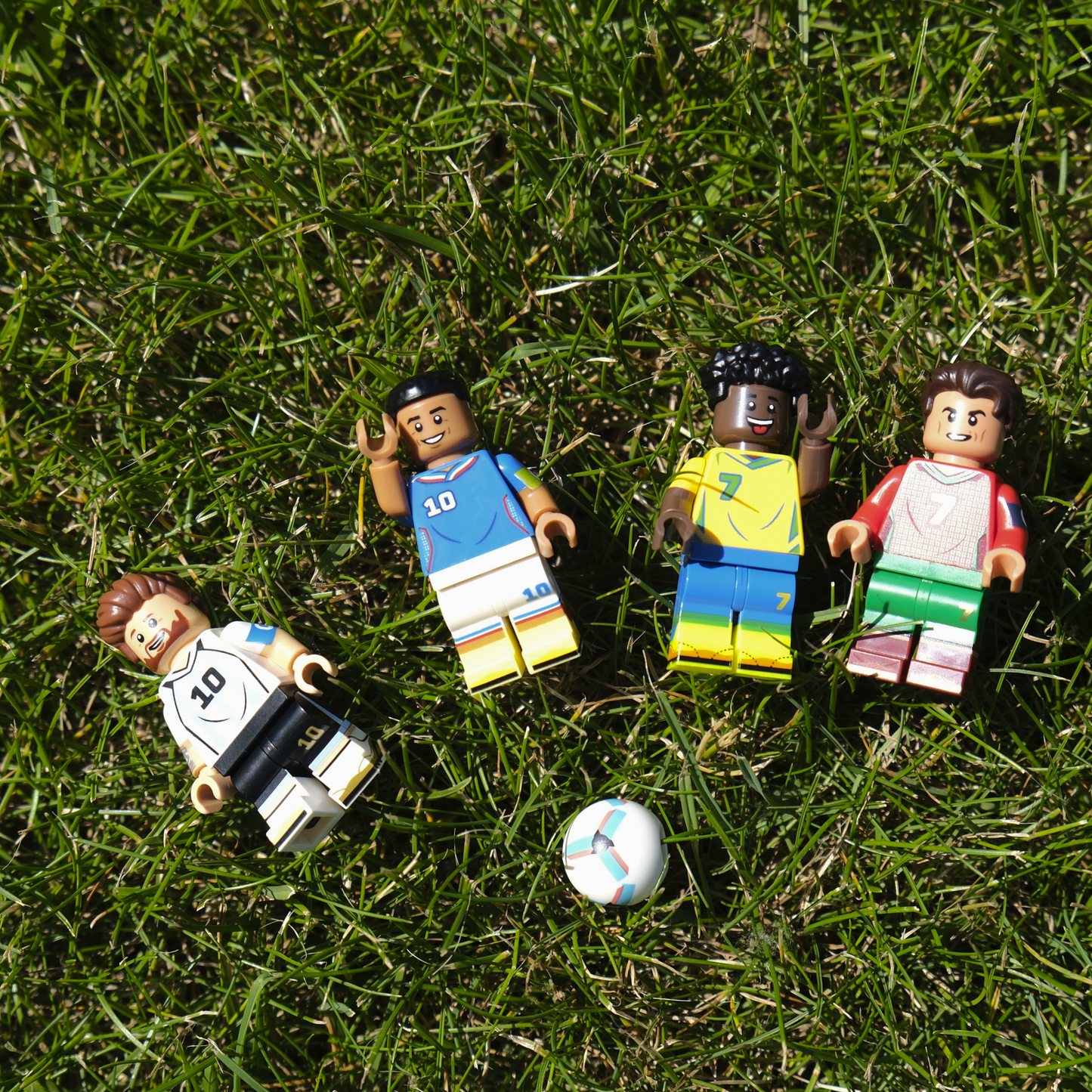 Voetbal Legendes Set – Ronaldo, Messi, Mbappé, Vini Jr. & Bal