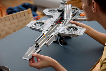S.H.I.E.L.D. Helicarrier - 76354
