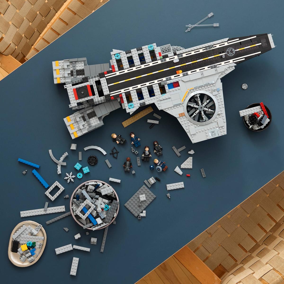 S.H.I.E.L.D. Helicarrier - 76354